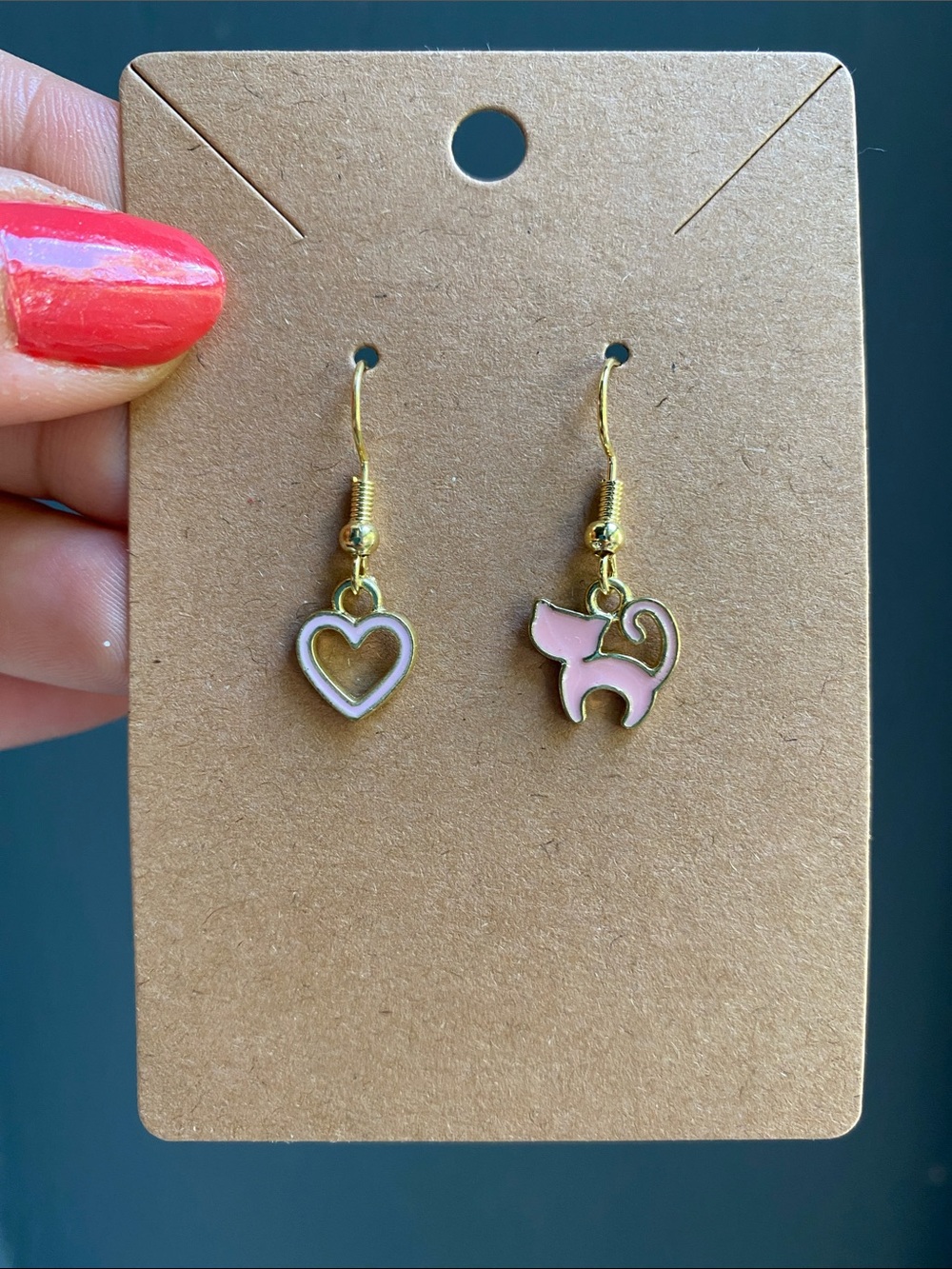 Unknown Brand Pink Cat & Heart Dangle Earrings